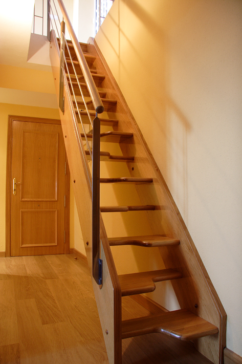 Escaleras tipo barco para espacios reducidos. Scala Bianca